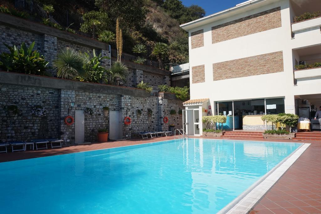 Bay Palace Mazzaro Hotel Taormina Exterior photo